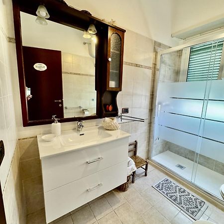 Appartamento Sul Porto ネットゥーノ エクステリア 写真
