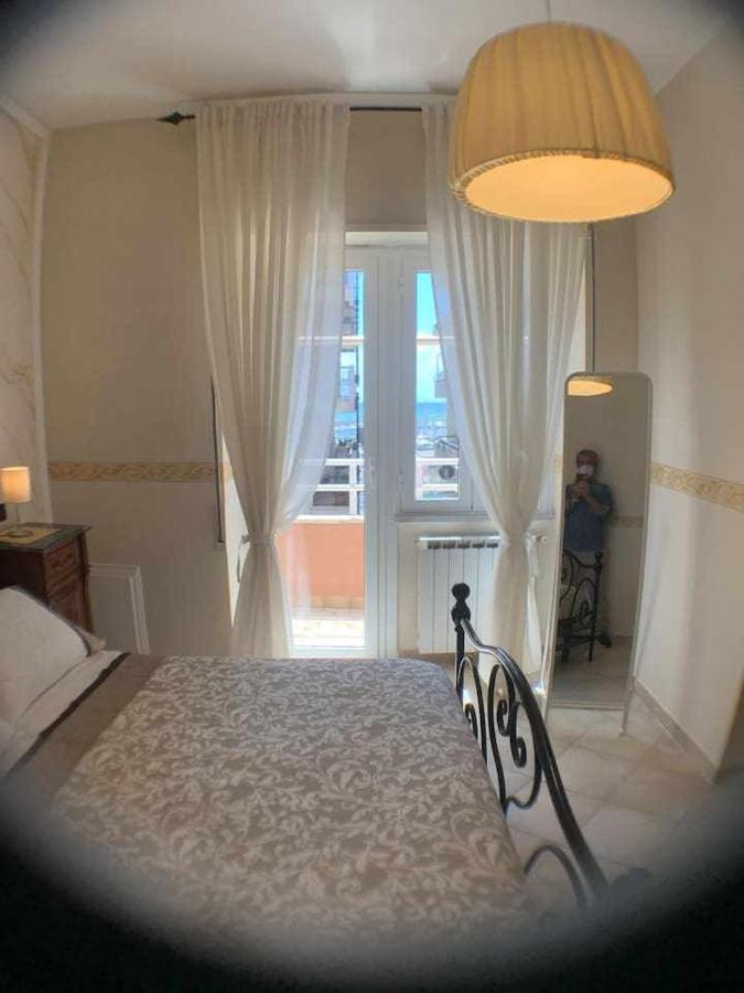 Appartamento Sul Porto ネットゥーノ エクステリア 写真